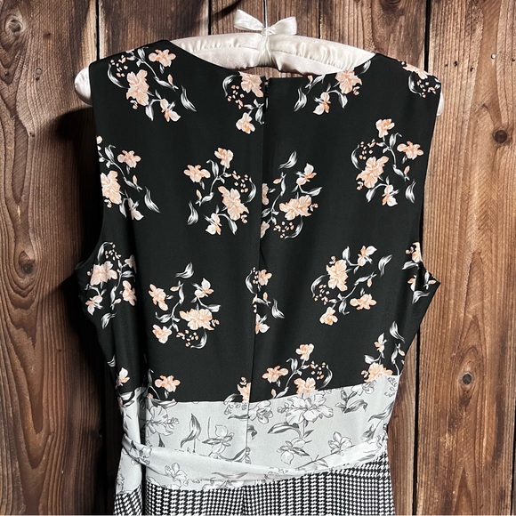 Calvin Klein Satin Mixed Floral Patterns Sleeveless V-Neck Belted Dress Sz 10 - Picture 11 of 13
